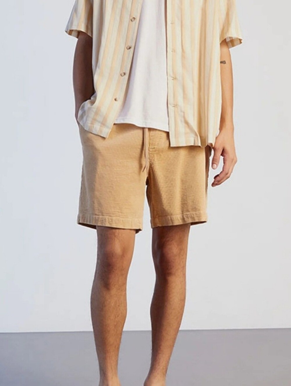 PacSun Volley Corduroy 6"  Shorts Tan Mens Medium